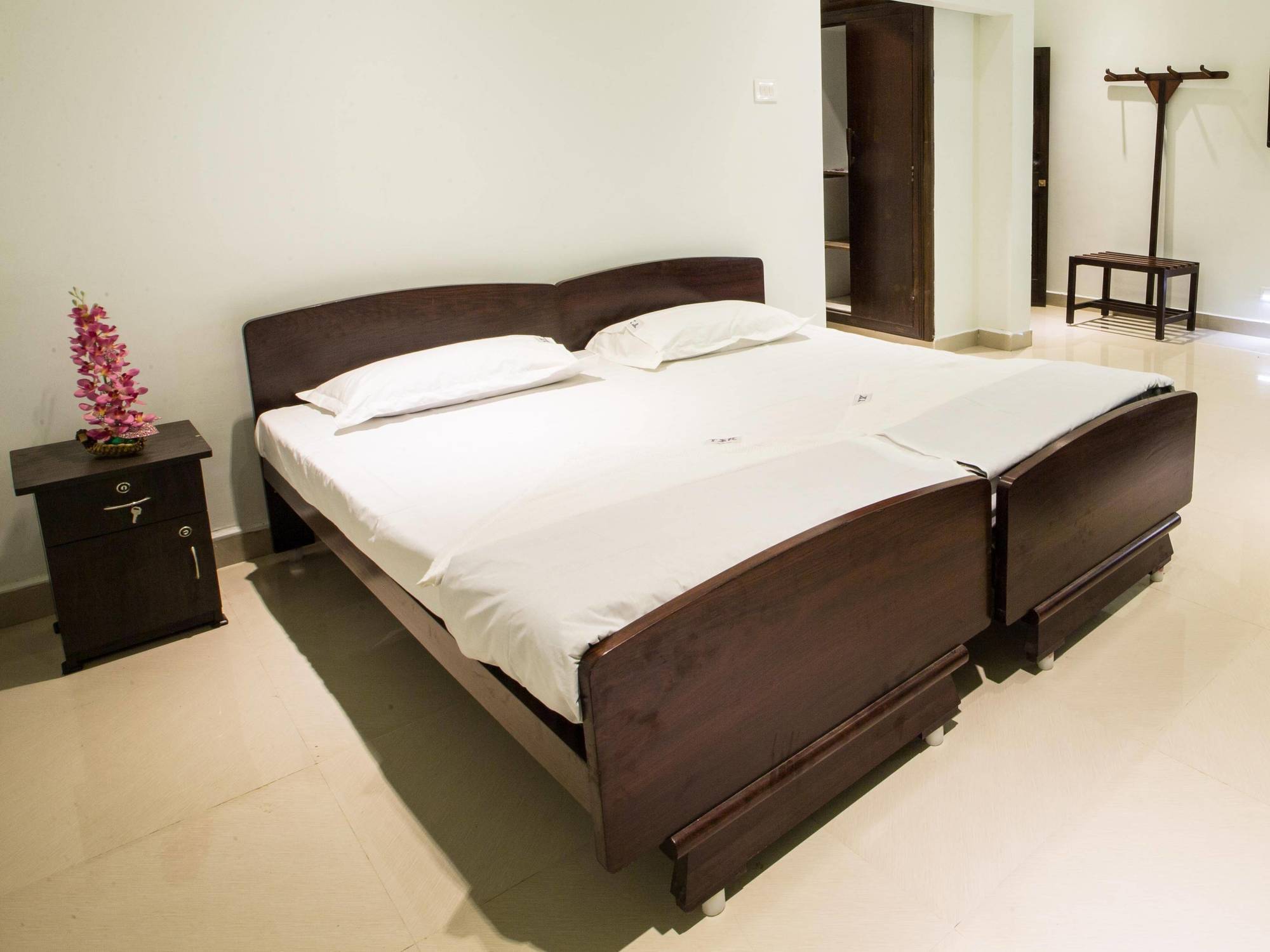 ילאגירי Touchstone Resort מראה חיצוני תמונה